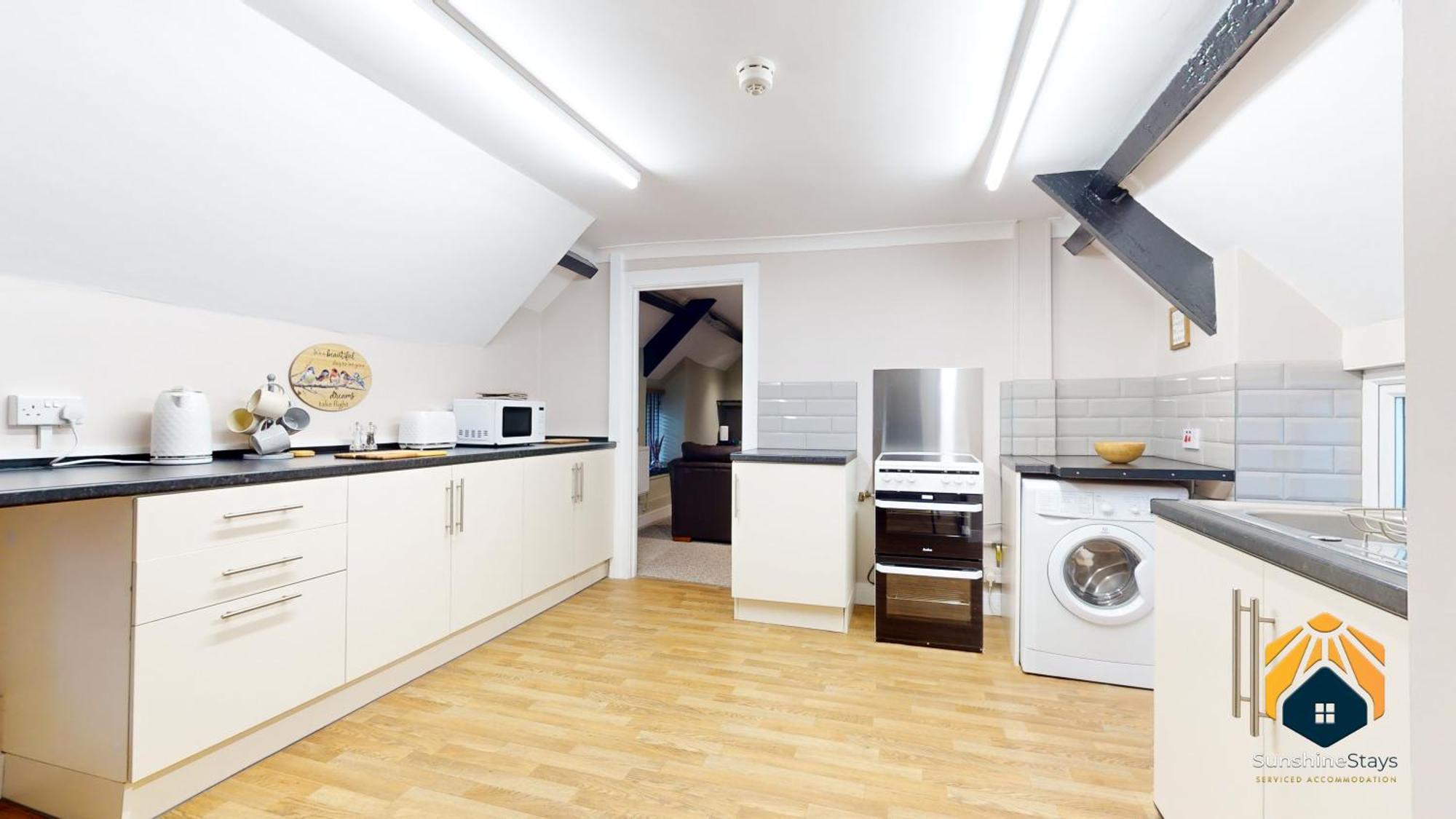 4 Bed Apartment- With Cosy Pub - Food/Drink 10%Off Pontypool Exteriér fotografie