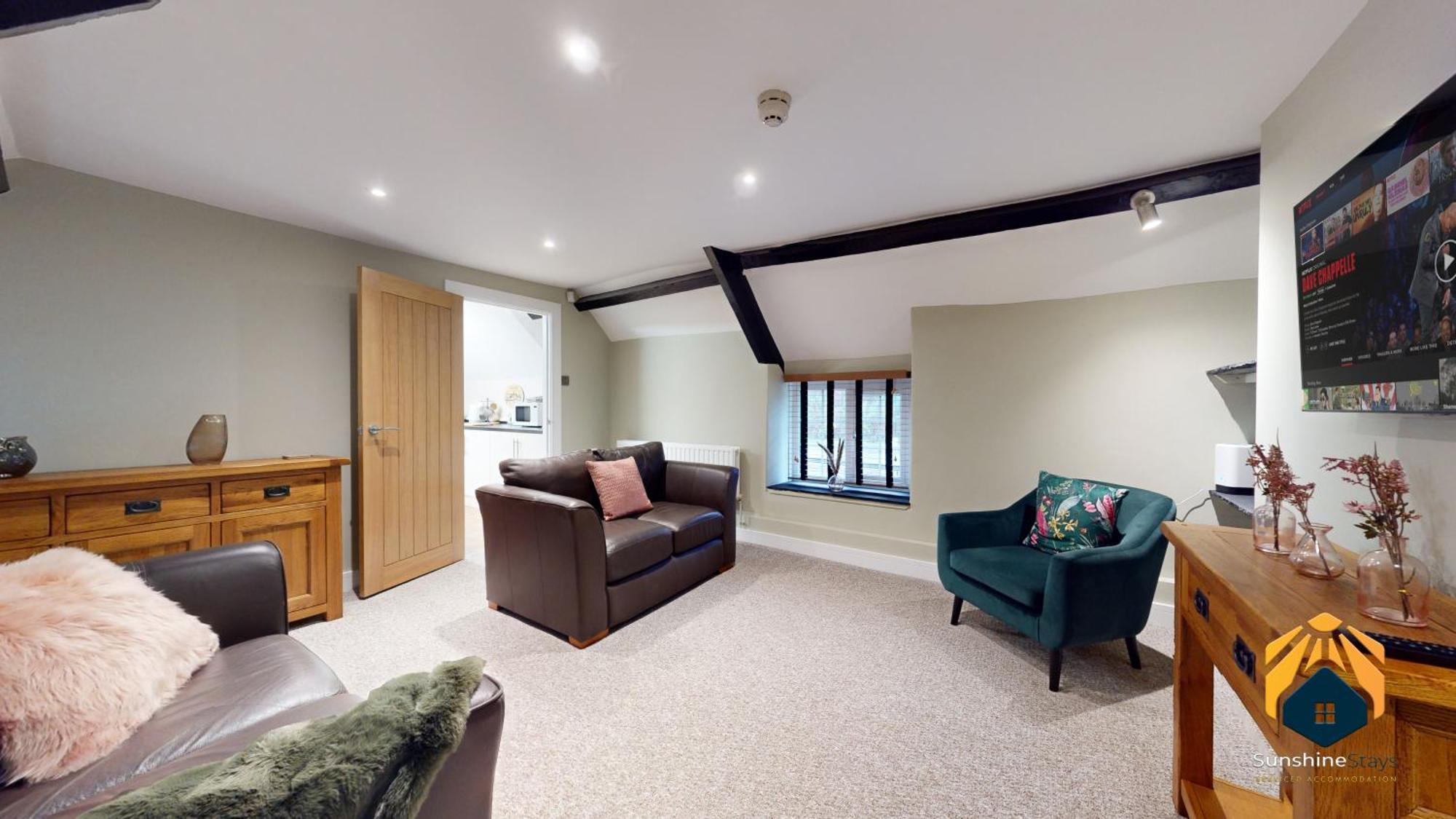 4 Bed Apartment- With Cosy Pub - Food/Drink 10%Off Pontypool Exteriér fotografie